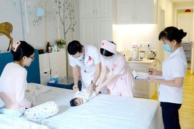 月子中心预订火热，月嫂订单已排至明年 行业需求激增背后的思考