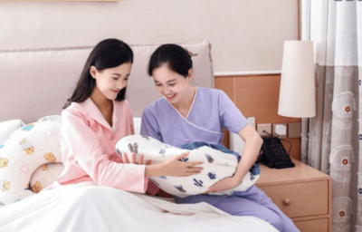 高薪月嫂的背后，她们究竟付出了什么？